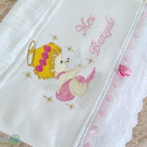 Toalha bordada para batizado